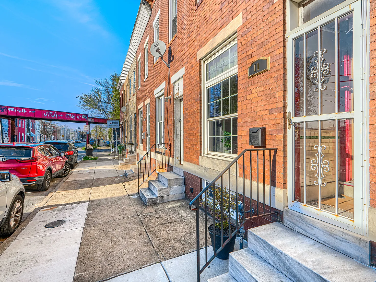 2 bed, 1.5 bath, 1144 sqft, $1,700 — Photo 1