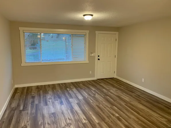 1920 NE Buffalo St, Portland, OR 97211