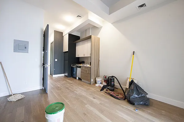 Rented by Brooklyn Group | media 8