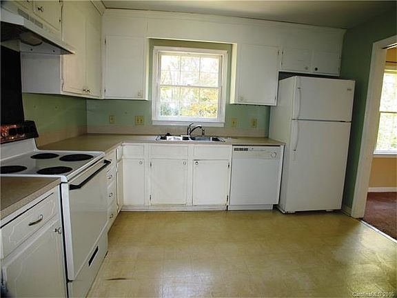 5th image of 6901 Candlewyck Ln