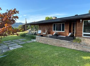 1922 NW Crest Ct, Roseburg, OR 97471