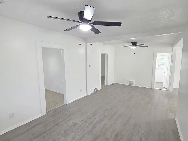 8408 Mettetal St — Photo 17