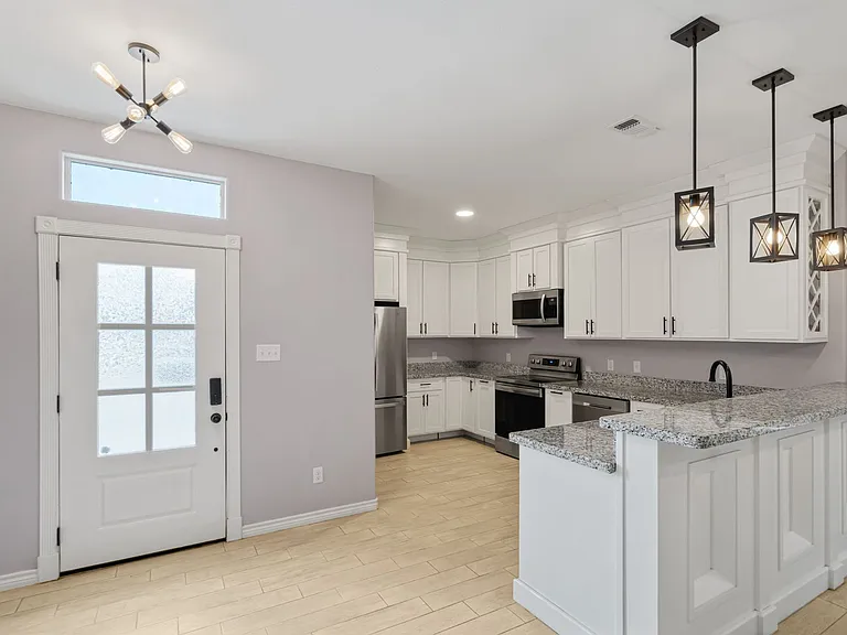 1009 Tesoro Hls — Photo 9