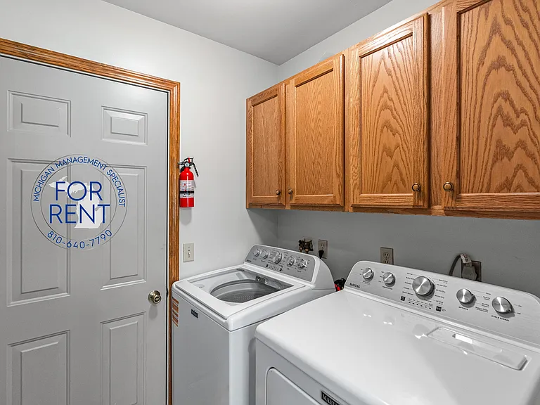 3263 Silverwood Dr #1 — Photo 36