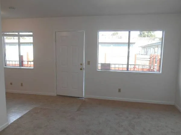 1841 Salem Avenue — Photo 7