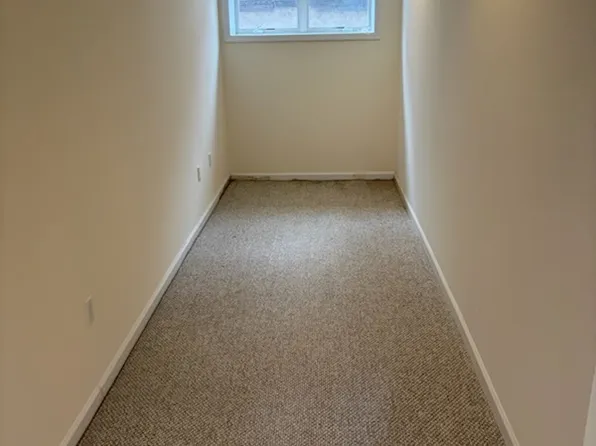 336 7th St, Palisades Park, NJ 07650