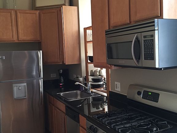 3rd image of 949 N Willard Ct APT 201