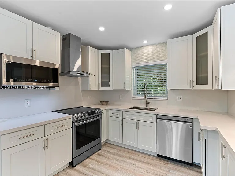 5406 S Le Jeune Rd — Photo 18