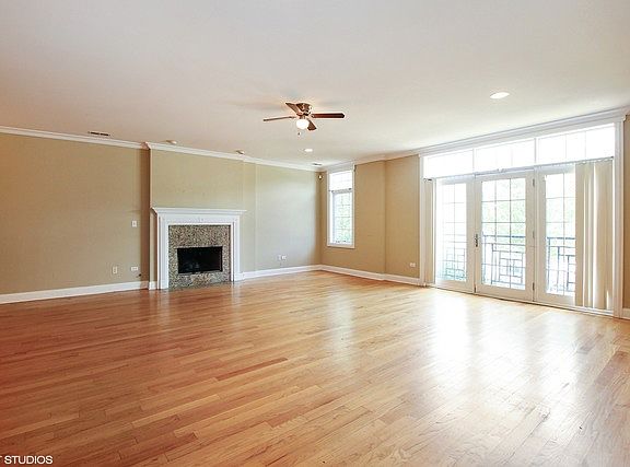 2nd image of 471 E Bowen Ave Unit 2