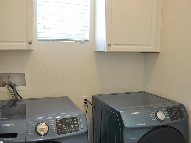 460 Prosperity Dr — Photo 21