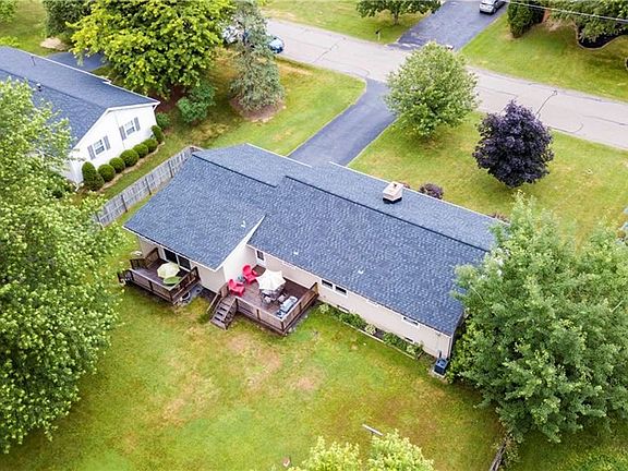 3rd image of 2754 Oakland Dr