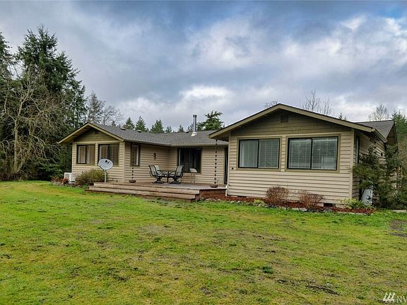 South view showing the deck.