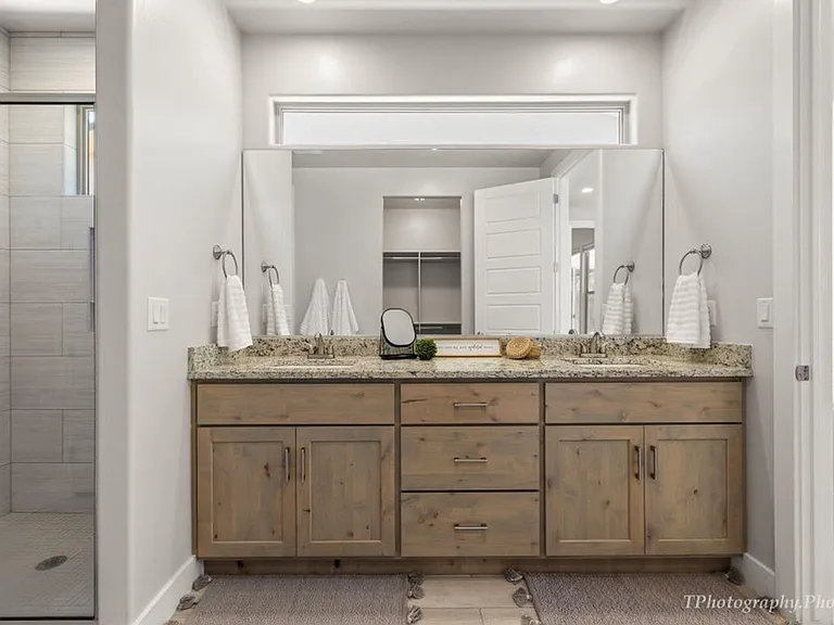 202 W White Pearl Dr — Photo 18