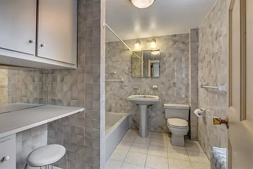 3 bed, 1.0 bath, 1400 sqft, $2,850 — Photo 4