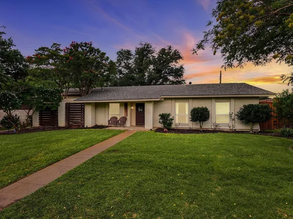 13051 Pennystone Dr, Farmers Branch, TX 75244