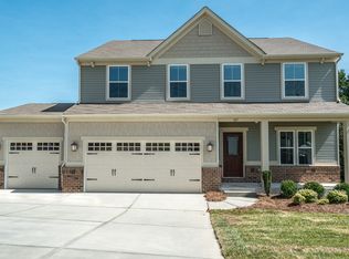 107 Quinn Ln, Mooresville, NC 28115