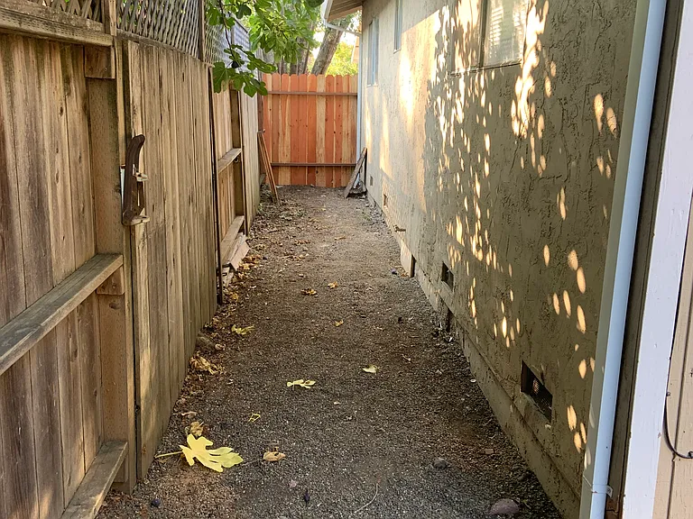 1520 Brown St — Photo 15