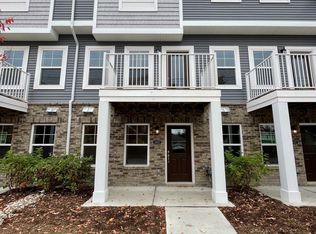 24021 Battelle Ave #26, Hazel Park, MI