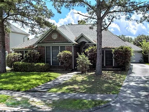 2nd image of 18934 Barry Ln