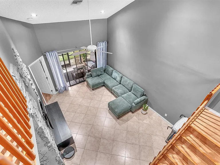 8407 NW 78th Ct — Photo 18