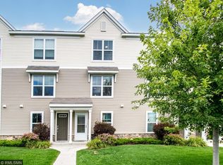 1386 Romeo Ct, Chaska, MN 55318