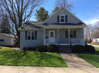 805 S Main St, Seymour, WI 54165