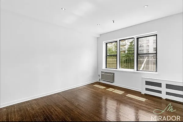 Rented by Mirador Real Estate | media 5