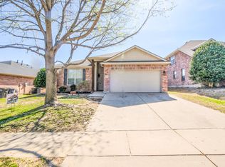 10713 Bluestone Rd, Fort Worth, TX 76108