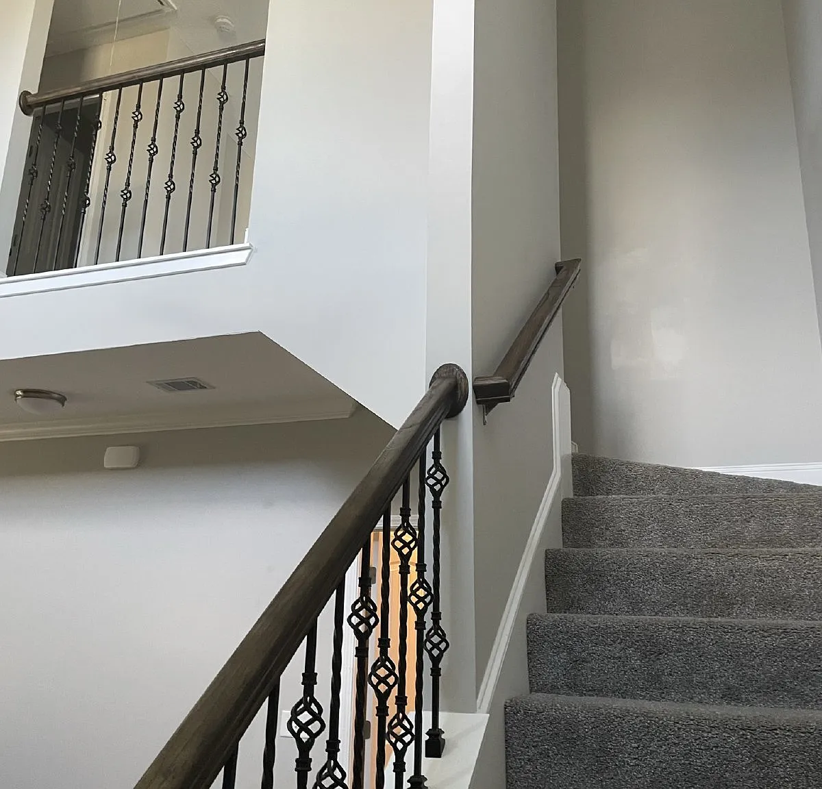 4 bed, 2.5 bath, 2055 sqft, $1,900 — Photo 4