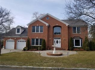 1 Amanda Ct, White Plains, NY 10607