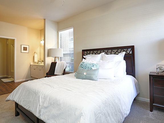 5th image of 12155 Tributary Point Dr APT 65