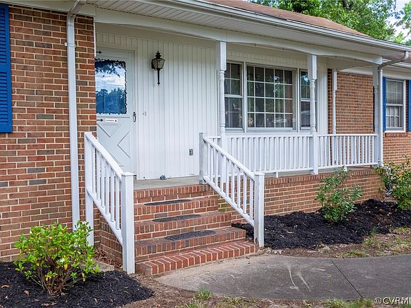 5th image of 8106 Diane Ln