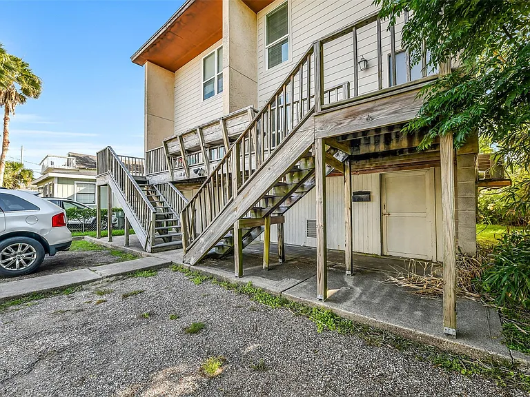1817 Biovu Dr — Photo 23
