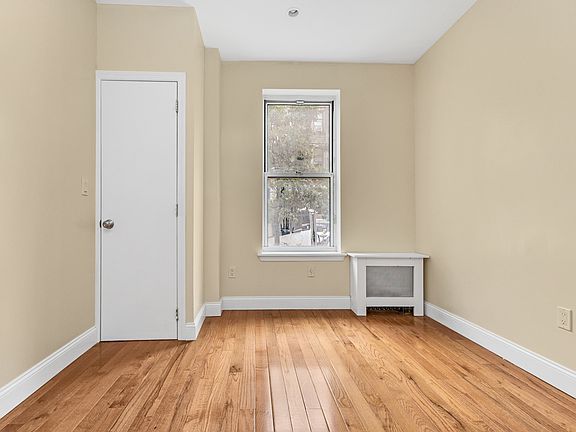 5th image of 565 W 175th St APT 5