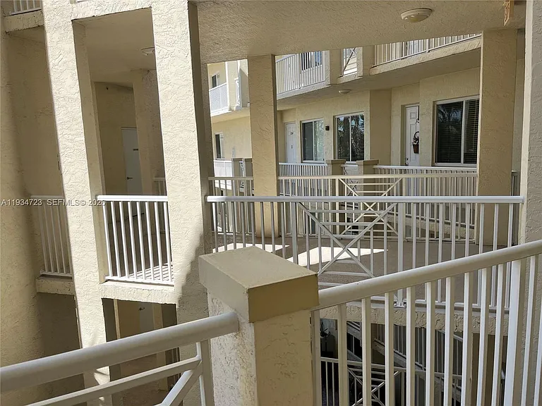 3500 Oaks Clubhouse Dr #308 — Photo 57