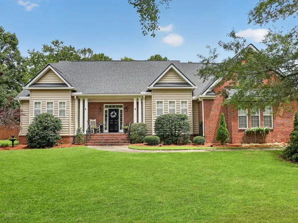 1518 Sterling Oaks Dr, Moncks Corner, SC 29461