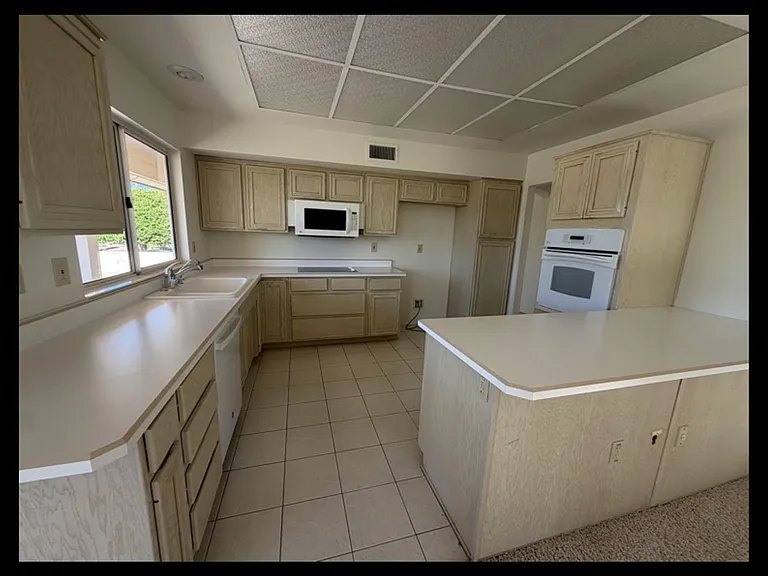 14626 W Trading Post Dr — Photo 6