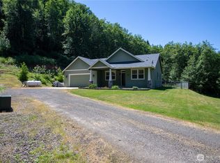 272 Trout Lakes Road, Castle Rock, WA 98611