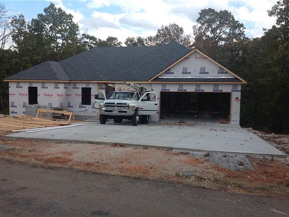 2nd image of 14 Brittany Ln