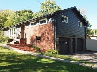 321 Rose Lane St SE, North Canton, OH