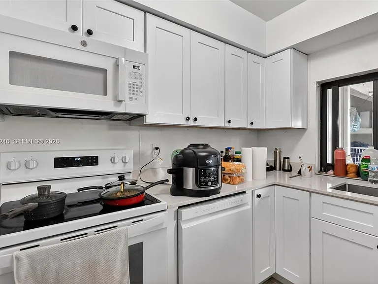 5816 Cleveland St #2 — Photo 7