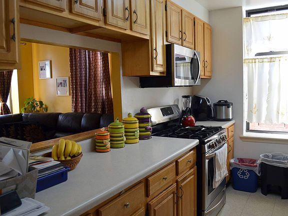 4th image of 162 Herzl St