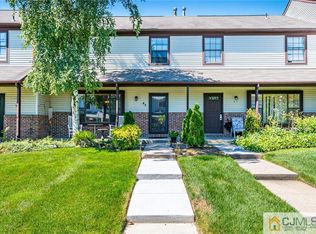 43 Aspen Dr, North Brunswick, NJ 08902