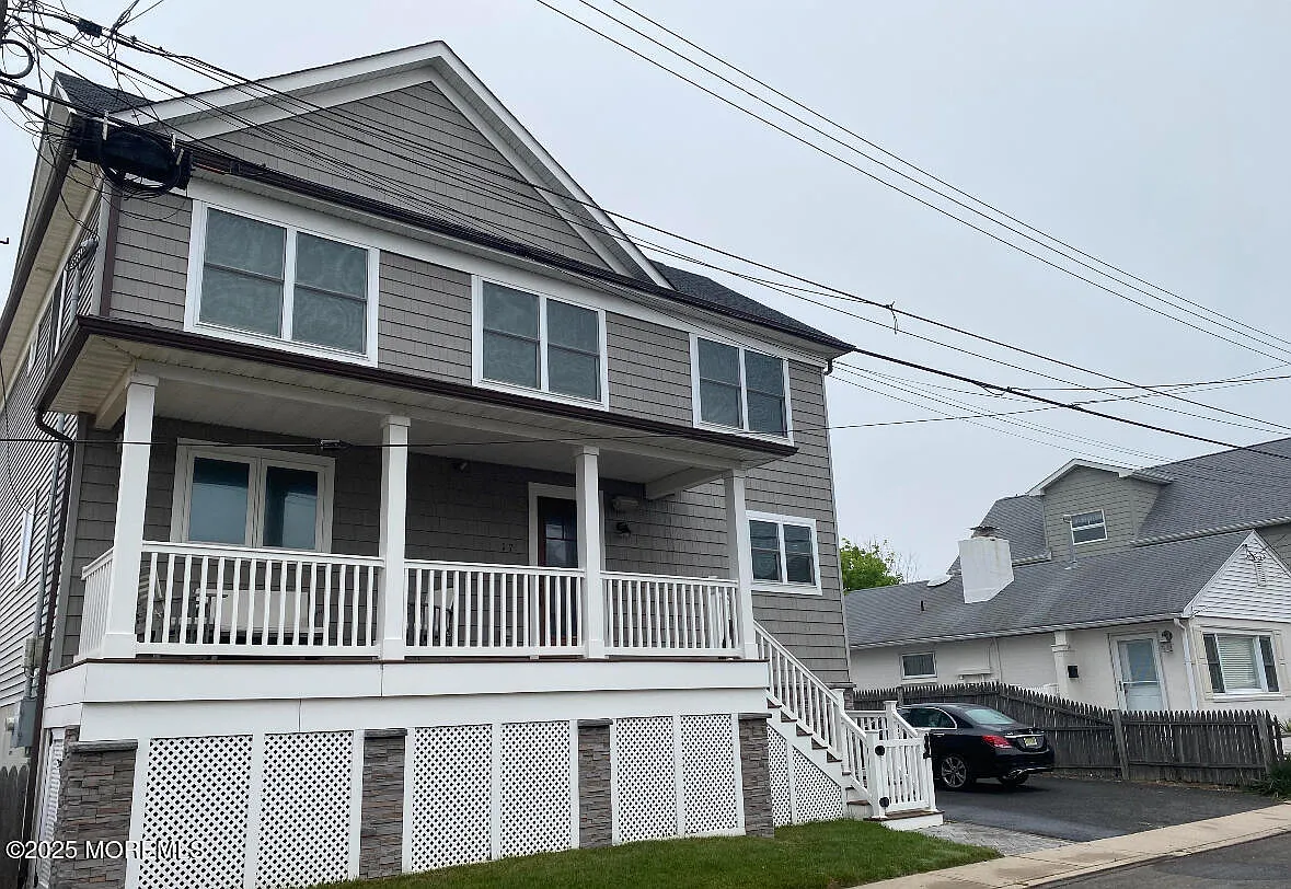 4 bed, 2044 sqft, $8,500 — Photo 1