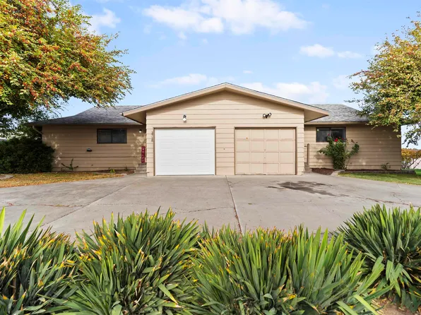 3716-3718 W 17th Pl, Kennewick, WA 99338