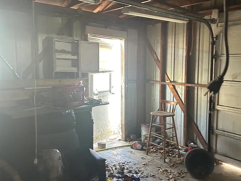 2345 Iowa St — Photo 34