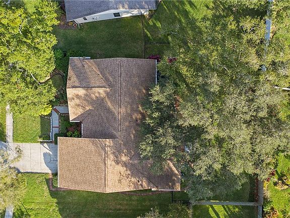 2nd image of 14607 Dartmoor Ln