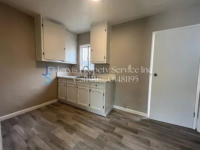 5604 Clara St #1/4 — Photo 2
