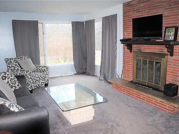 2nd image of 2753 Lourdes Dr
