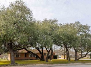 930 W Vaughan St, Bertram, TX 78605